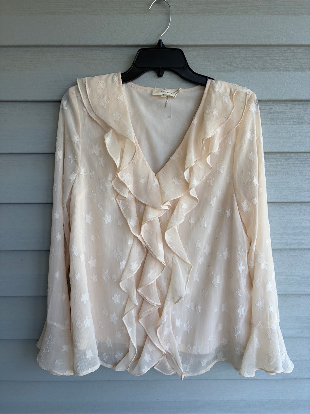 NWT Entro Ruffled V-Neck Long Sleeve Women's Star Top — Cream